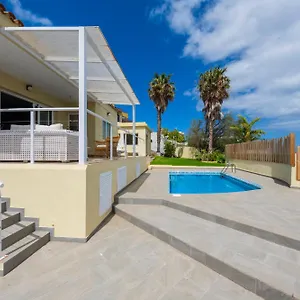 https://villa-tabaiba.tenerifehoteles.net